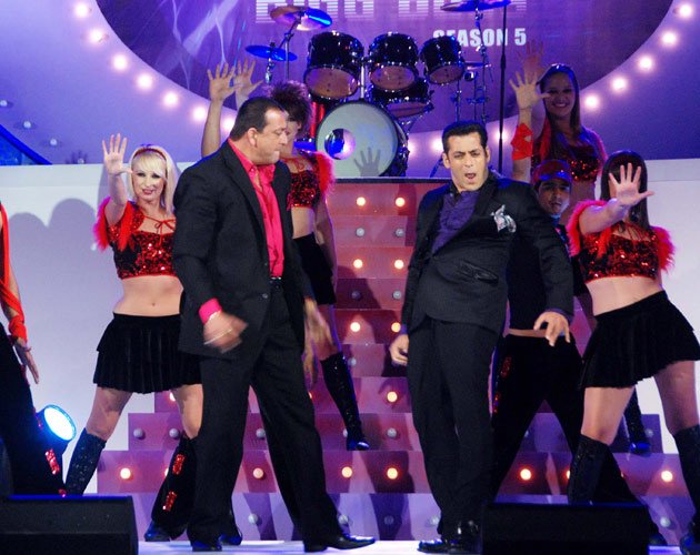 bigg boss salman sanjay dancing